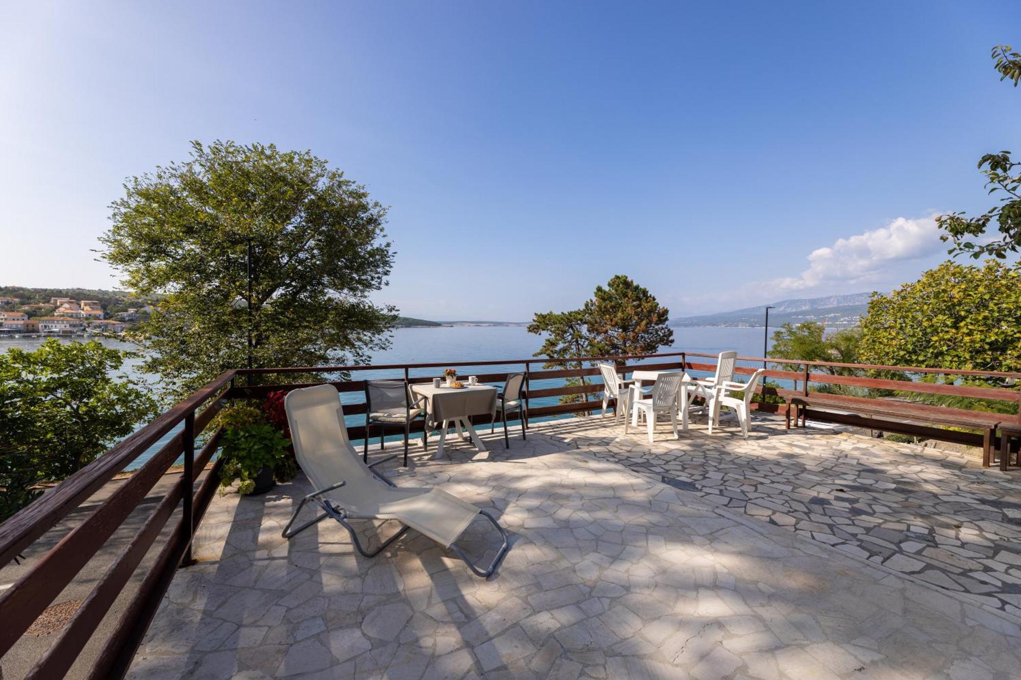 Apartments Lacrima Šilo Екстериор снимка