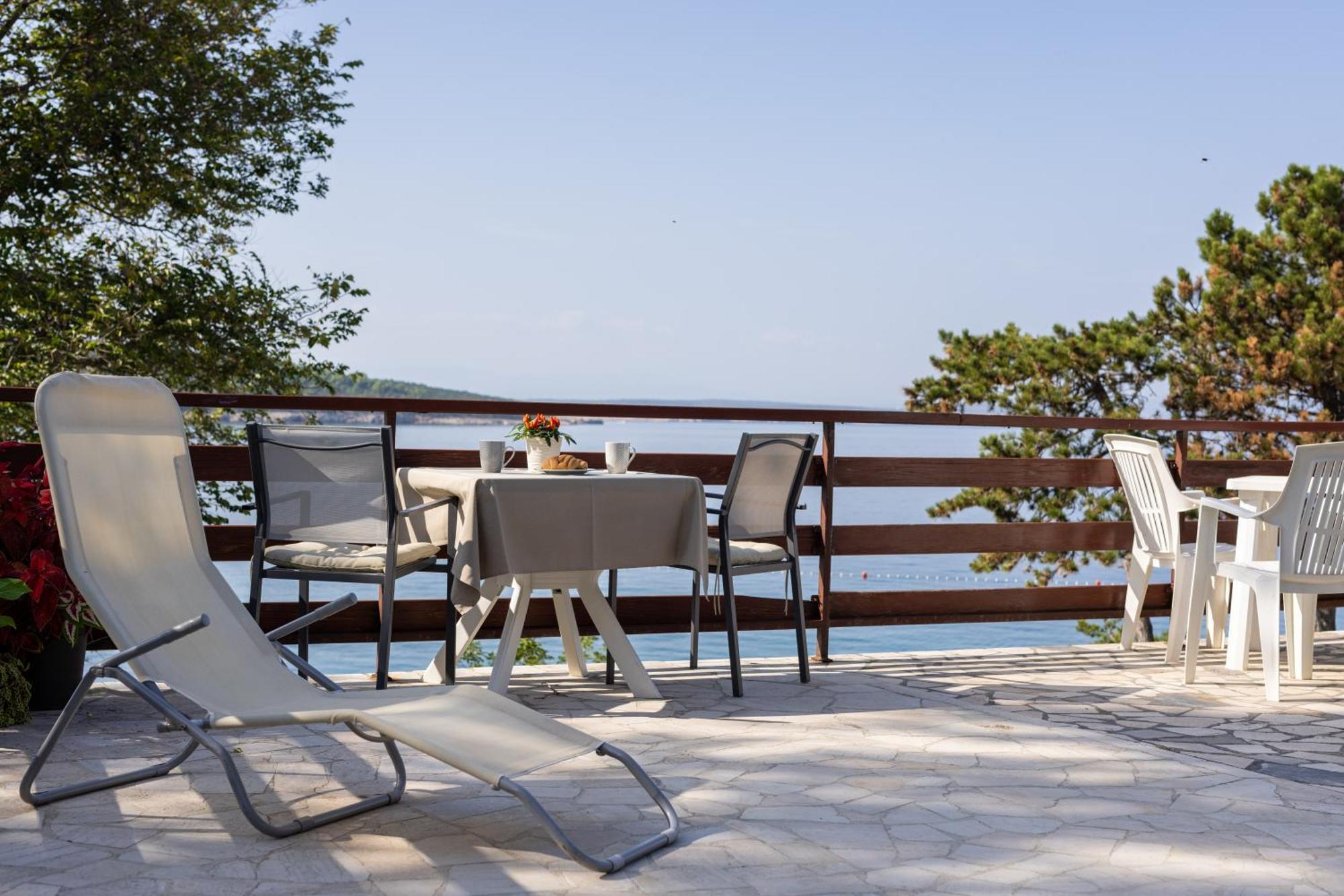 Apartments Lacrima Šilo Екстериор снимка