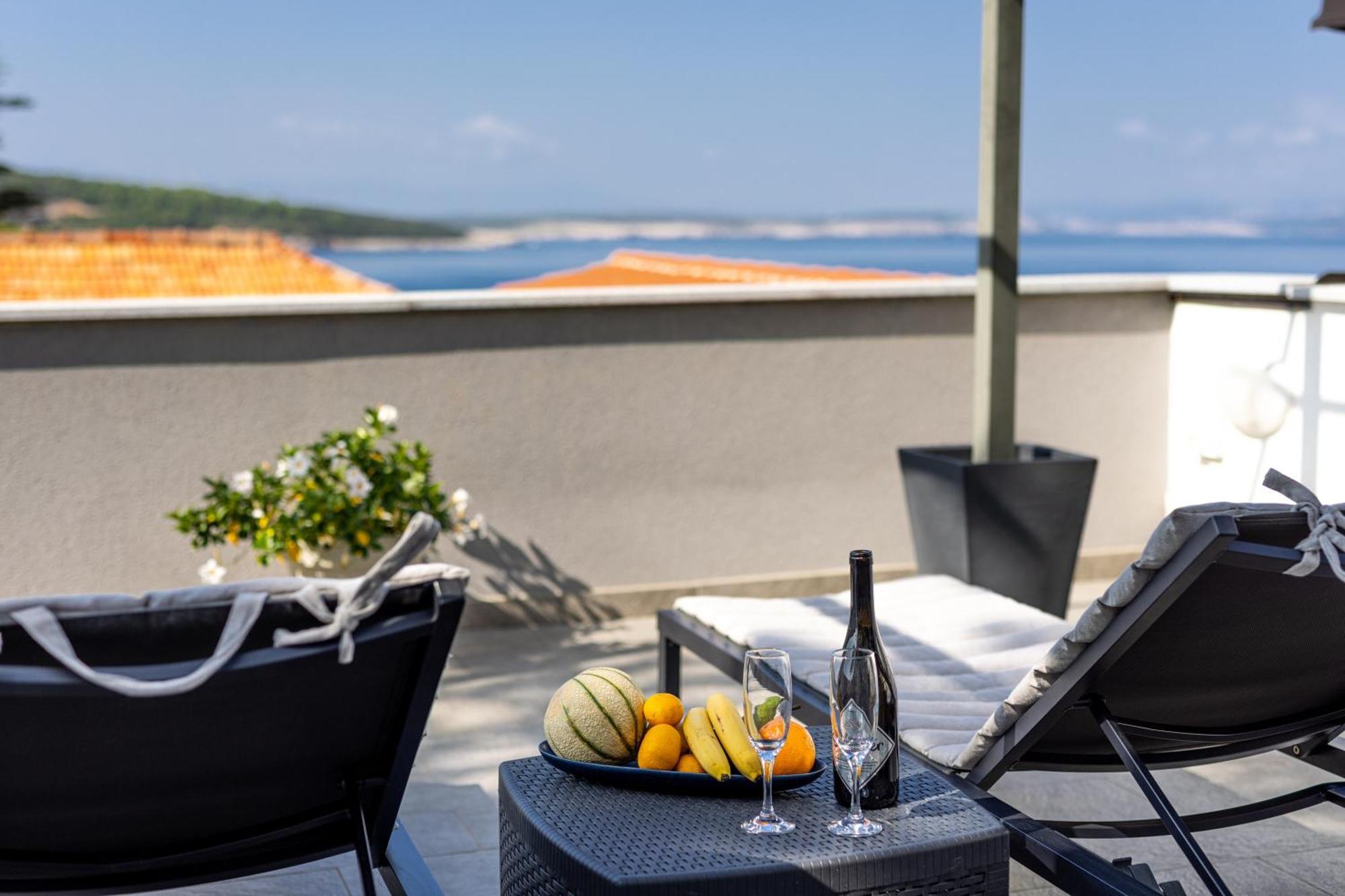 Apartments Lacrima Šilo Екстериор снимка