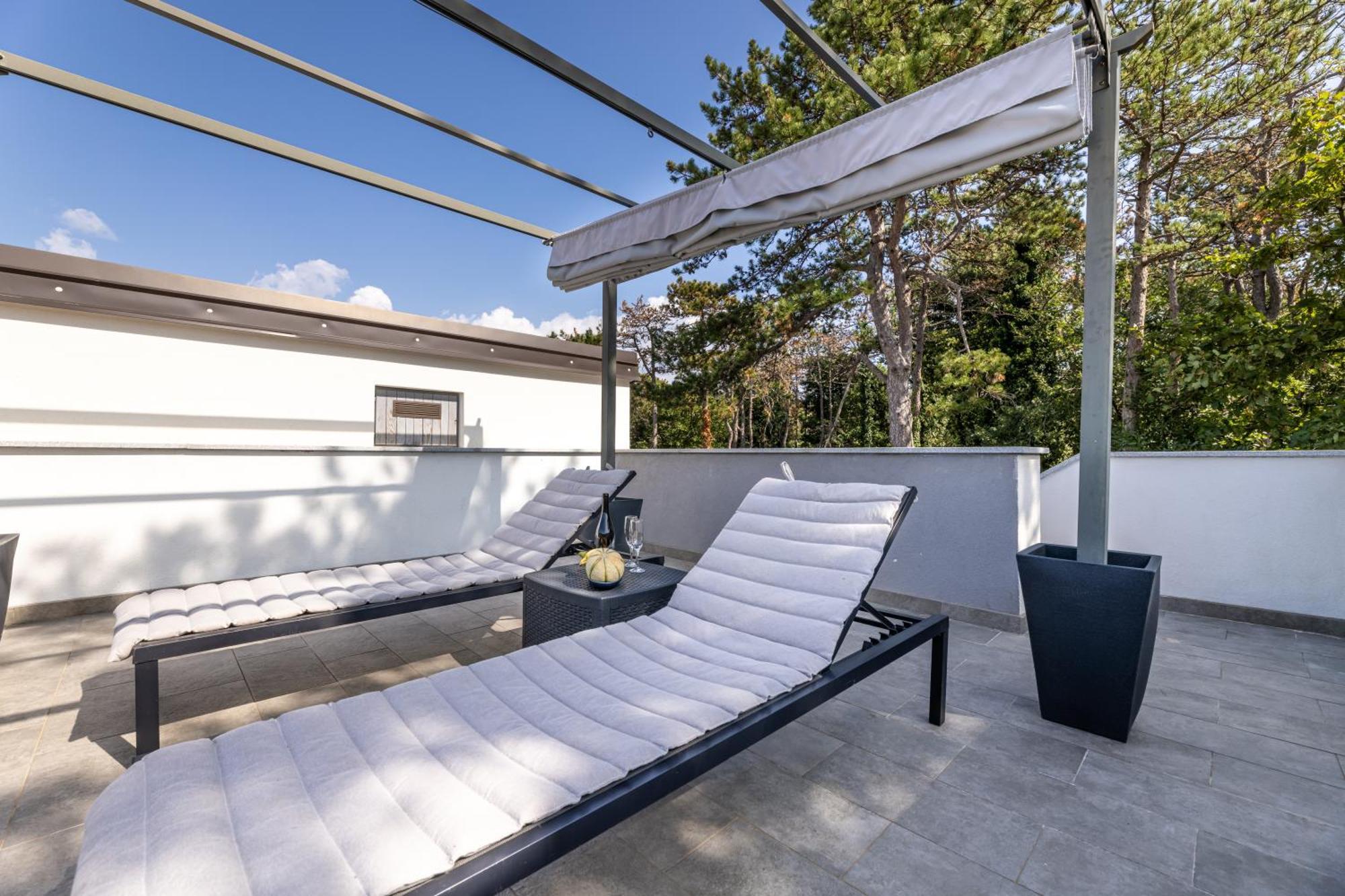Apartments Lacrima Šilo Екстериор снимка