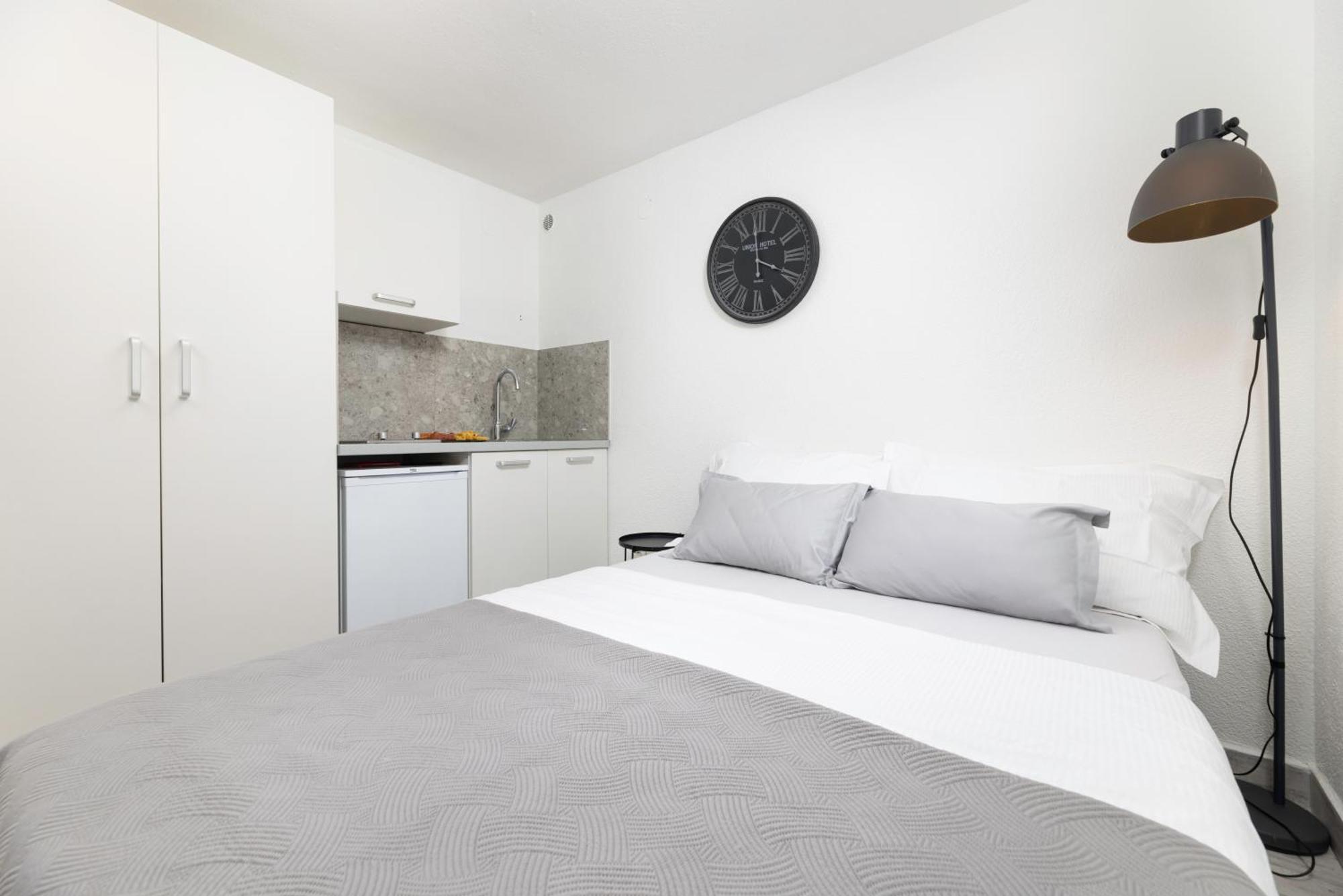 Apartments Lacrima Šilo Екстериор снимка