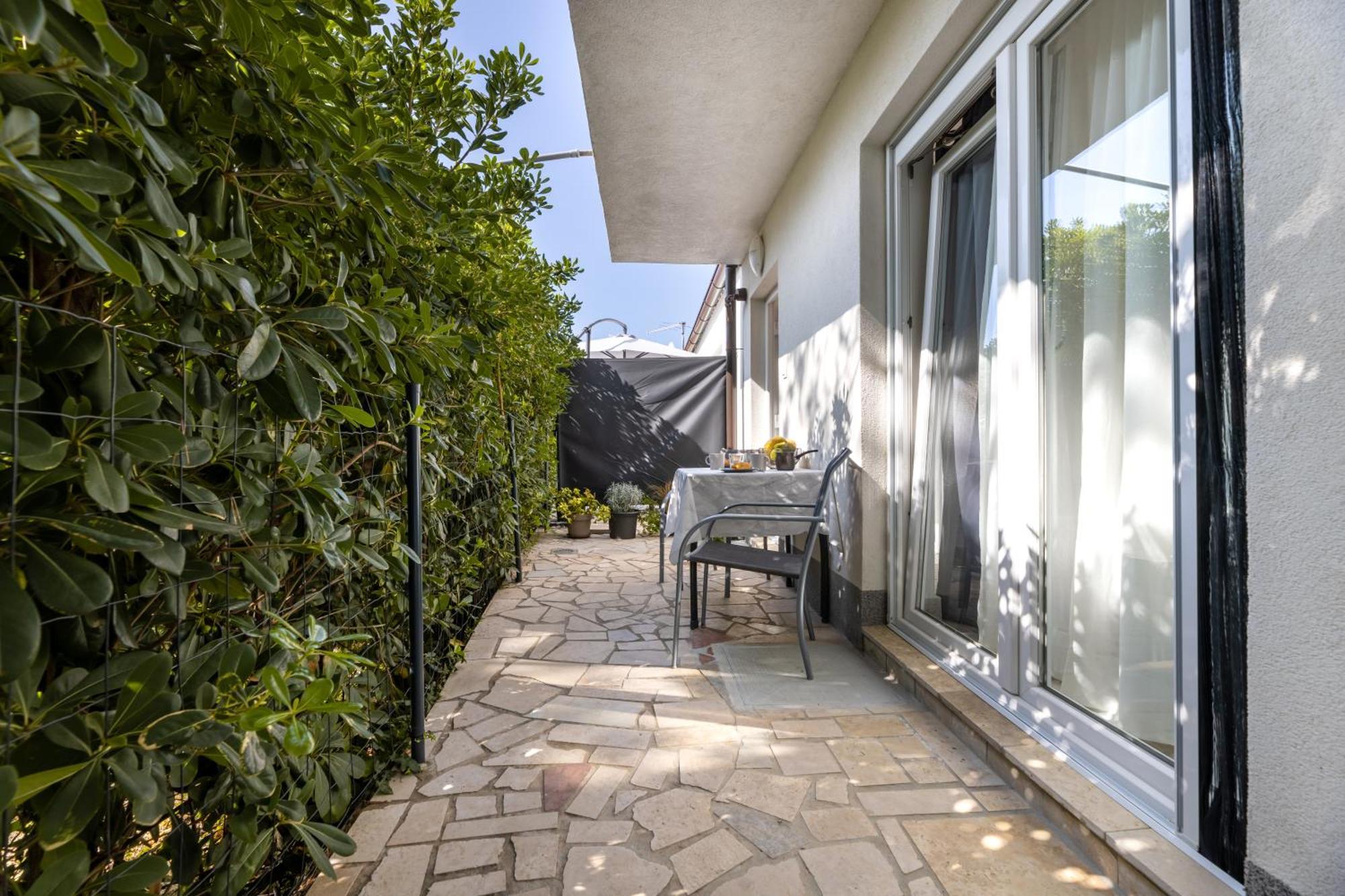 Apartments Lacrima Šilo Екстериор снимка