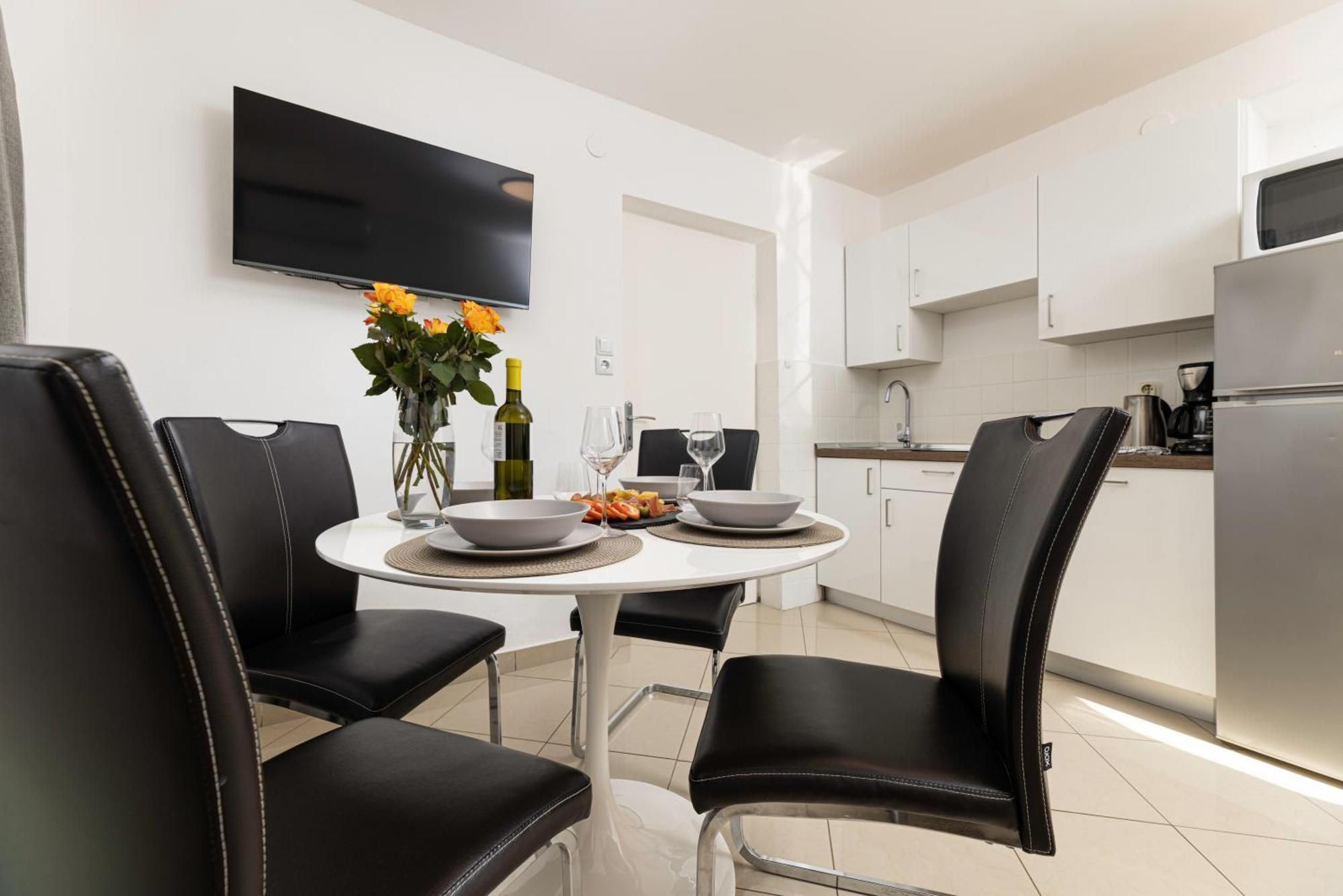 Apartments Lacrima Šilo Екстериор снимка