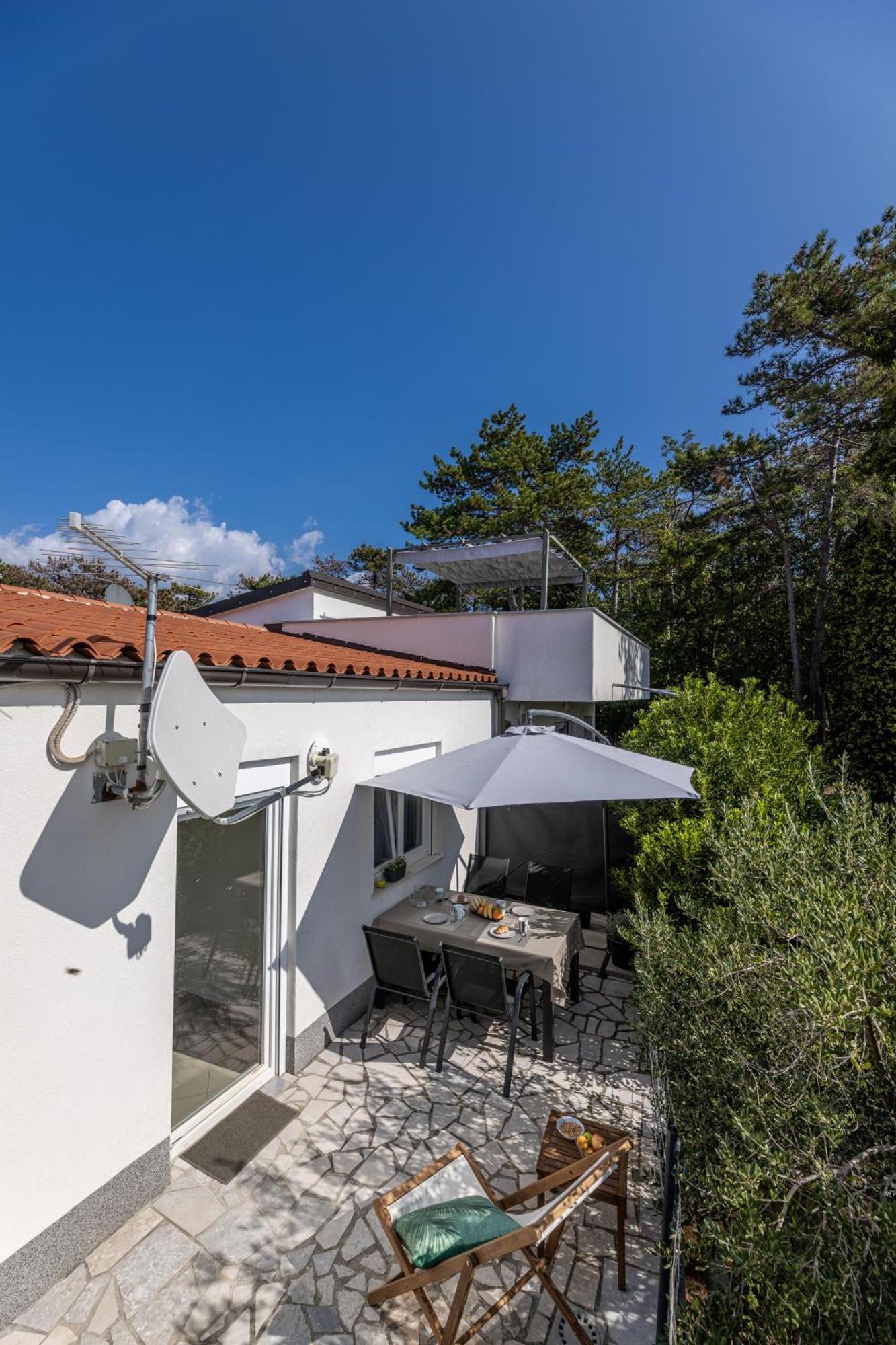 Apartments Lacrima Šilo Екстериор снимка
