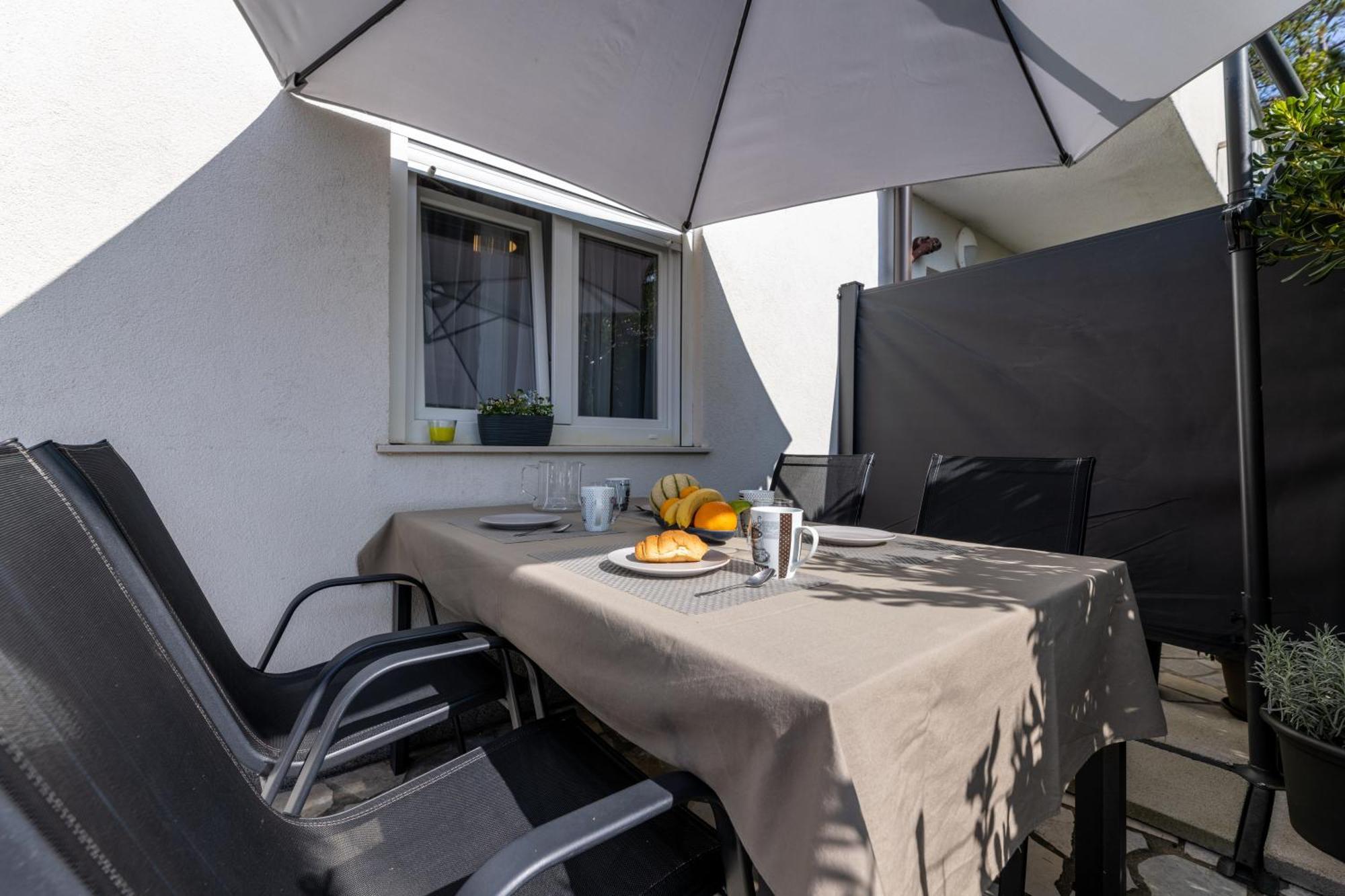 Apartments Lacrima Šilo Екстериор снимка
