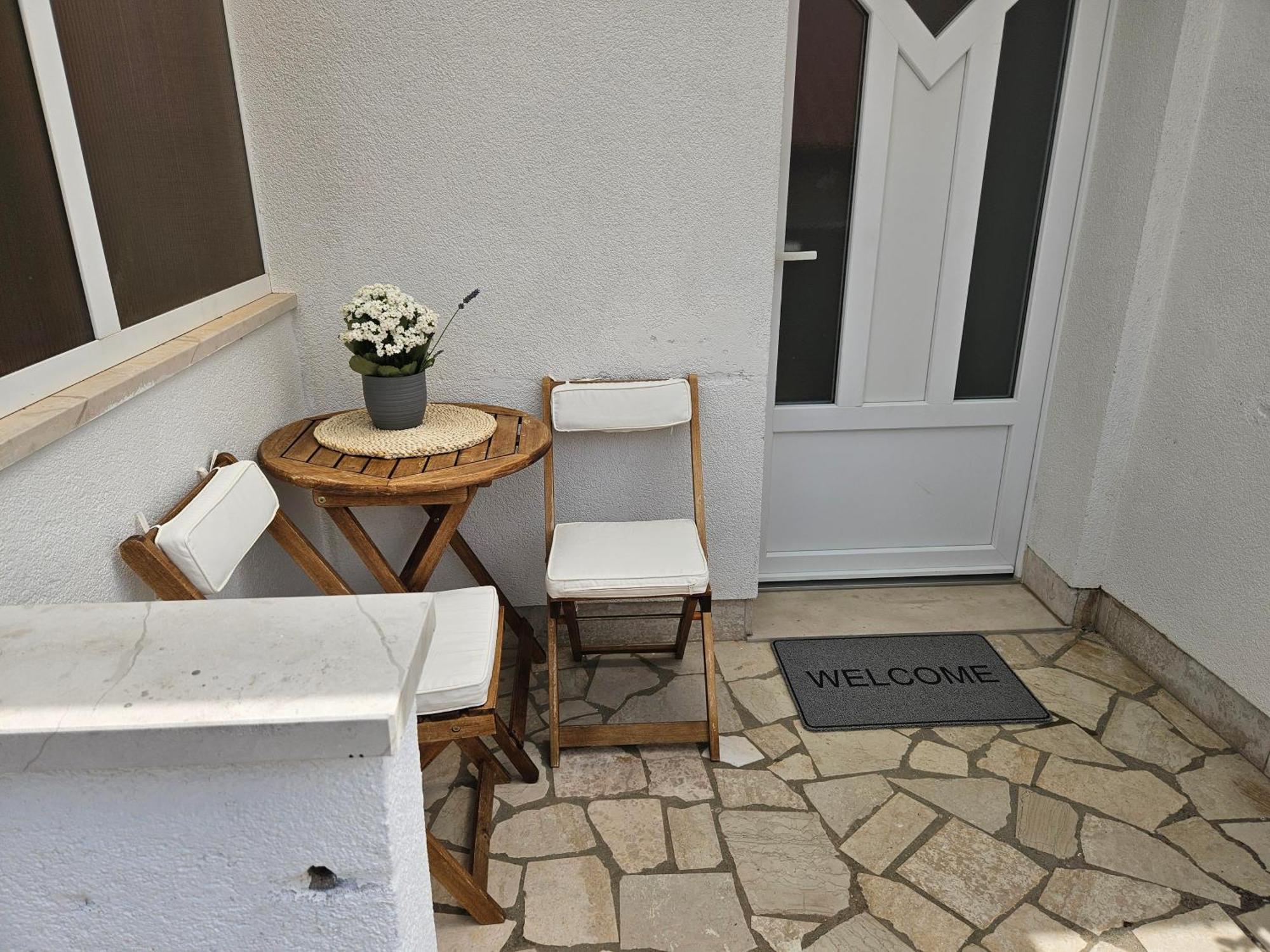 Apartments Lacrima Šilo Екстериор снимка